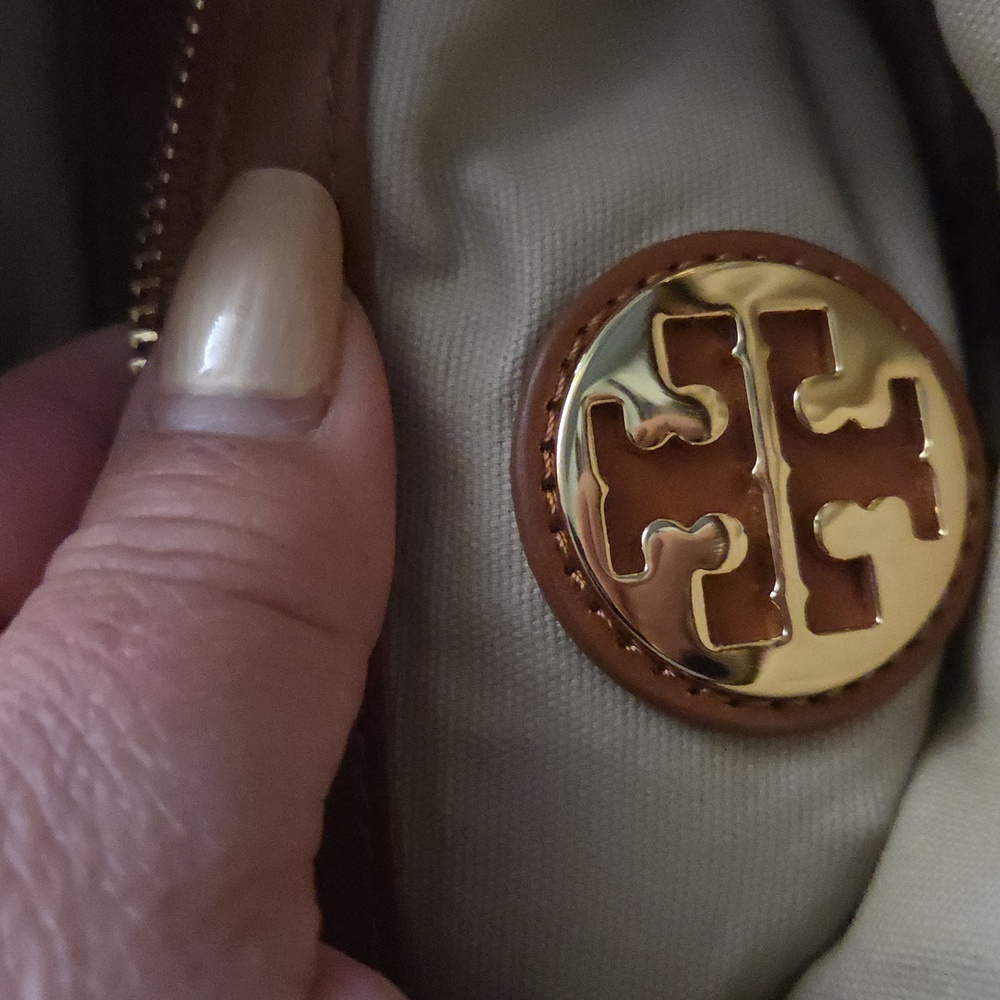 Tory Burch Crinkle Leather 2 Way Crossbody Bag w Chain in Royal Tan W/ Dustbag - Picture 6 of 9